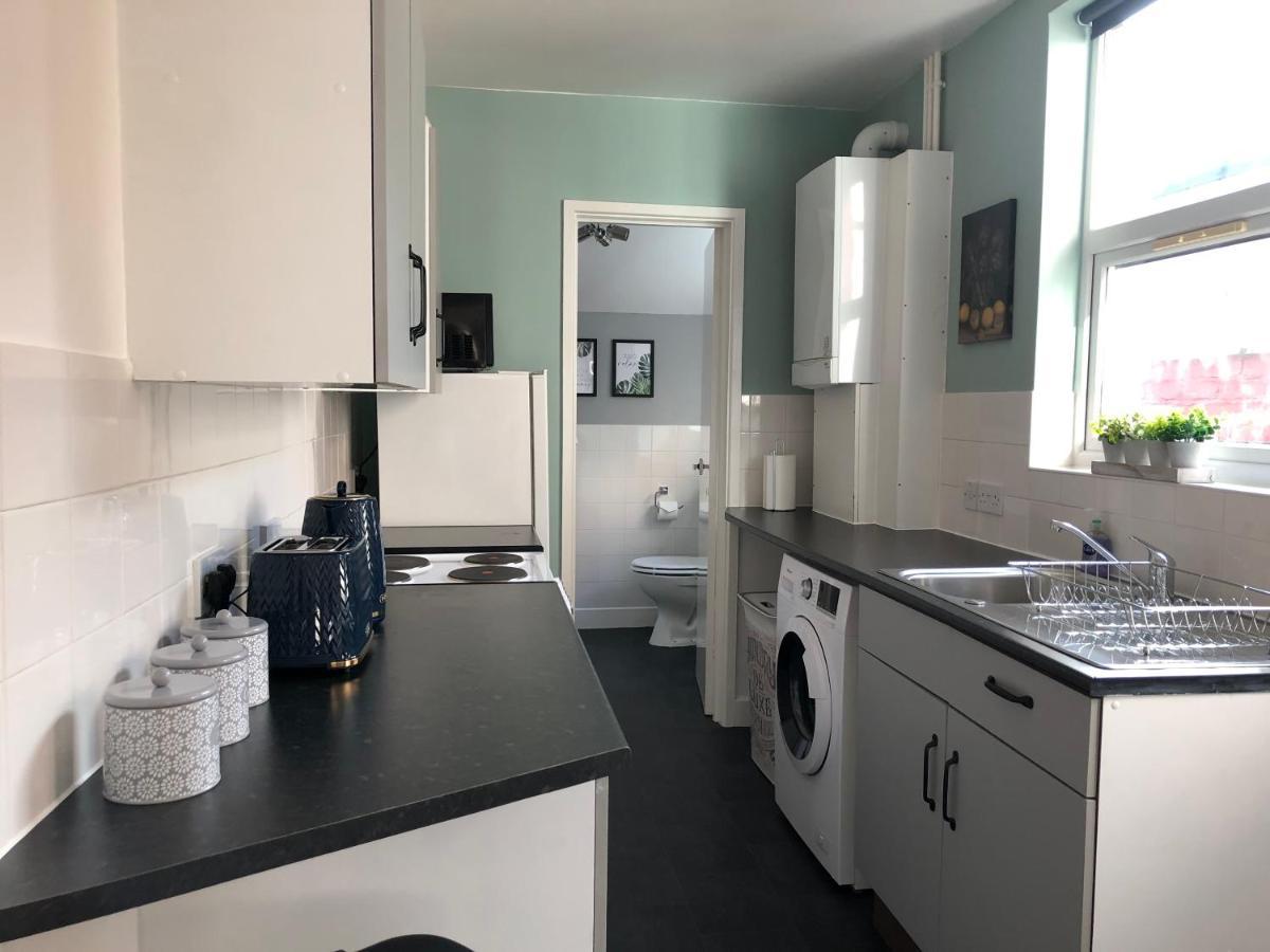 Apartment Cosy House, City Centre, Free Parking, Sleeps 5, By Empower Homes Coventry