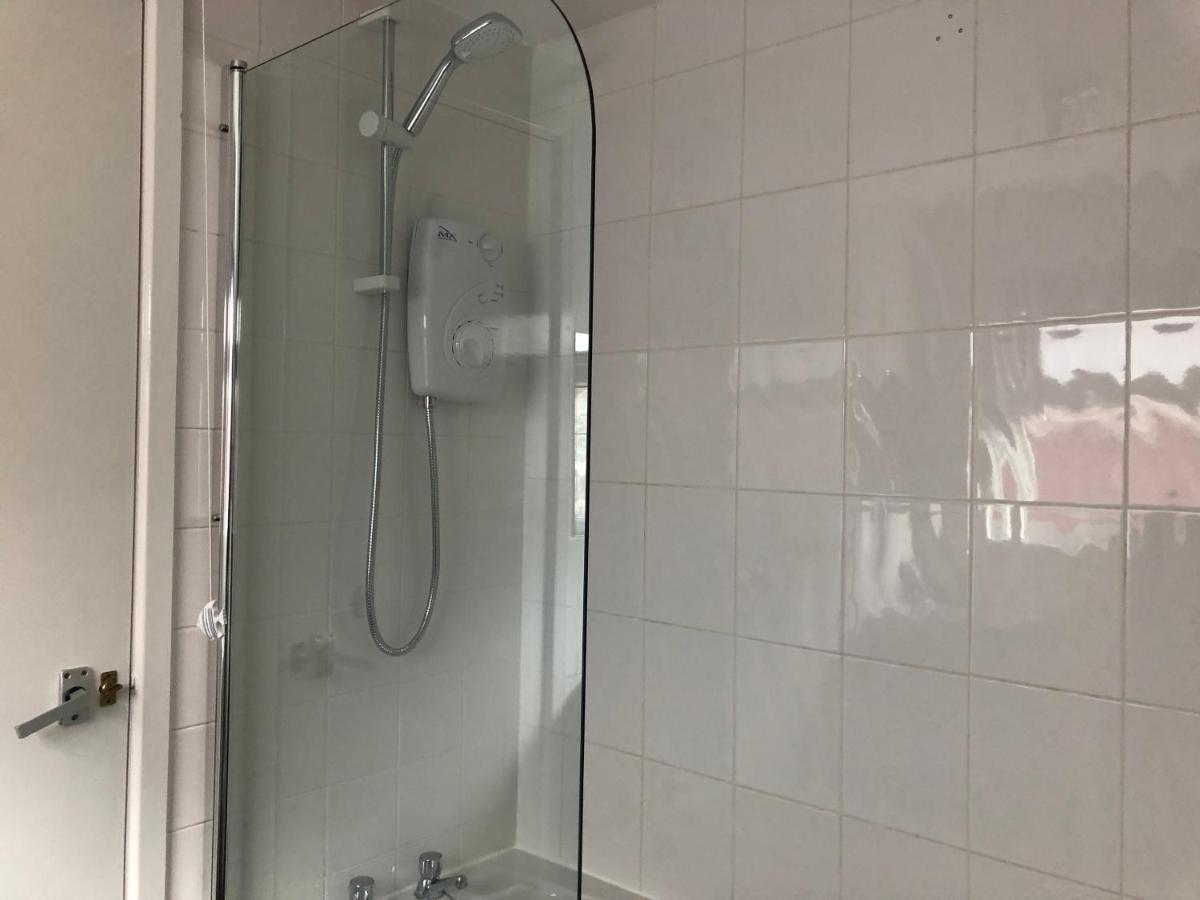 Apartment Cosy House, City Centre, Free Parking, Sleeps 5, By Empower Homes
