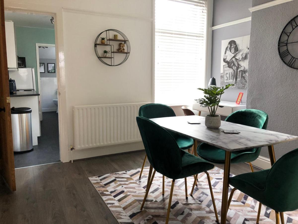 Cosy House, City Centre, Free Parking, Sleeps 5, By Empower Homes Apartment Coventry