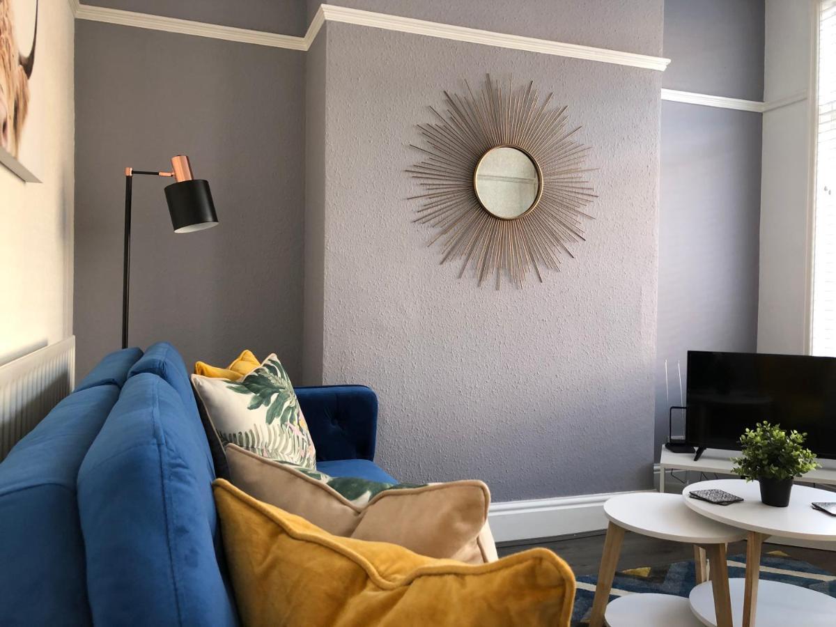 Apartment Cosy House, City Centre, Free Parking, Sleeps 5, By Empower Homes