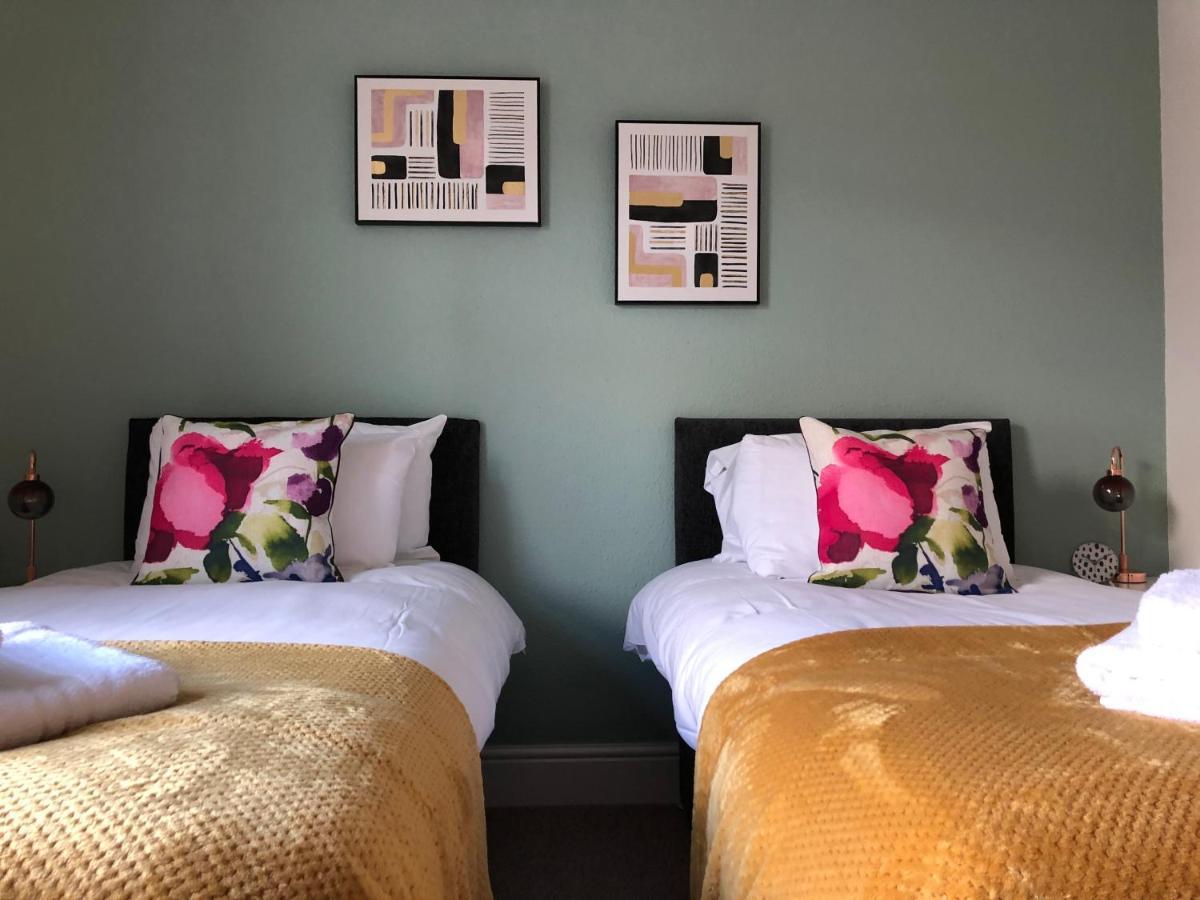 Cosy House, City Centre, Free Parking, Sleeps 5, By Empower Homes * Coventry